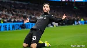 一日意甲动向：国米大胜科莫晋级榜首，米兰中锋实在是太令人发愁