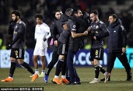 德转评年度最佳右边锋：杜埃、奥利塞、萨拉赫、亚马尔入围